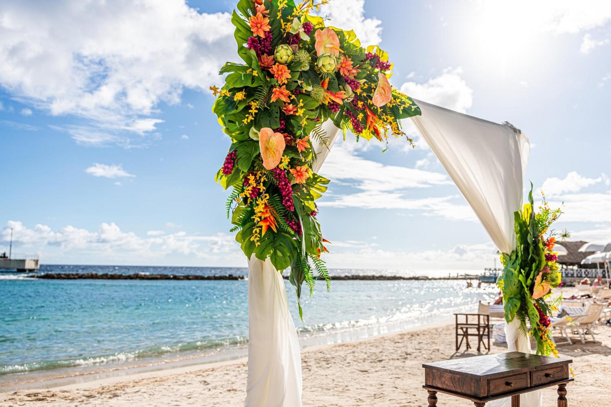 Mangrove Beach Corendon Curacao All-Inclusive Resort, Curio By Hilton วิลเลมสตัด ภายนอก รูปภาพ